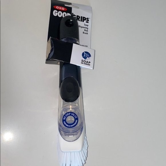 OXO Good Grips Soap Dispensing Dish Brush - Picture 4 of 5